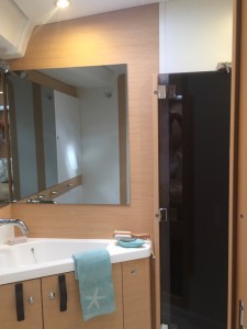 Jeanneau 57 Forward Owner's Ensuite Head