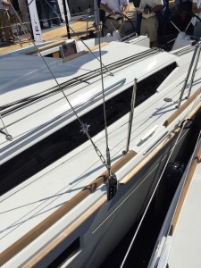 Jeanneau Sun Odyssey 349 Shroud Located Outboard and Chainplate Mounted In Topsides