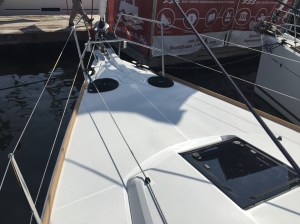 Jeanneau Sun Odyssey 44DS Foredeck